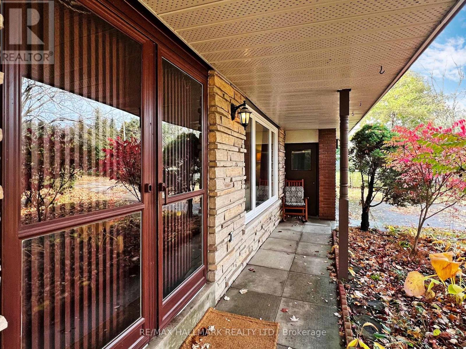 5193 Aurora Road, Whitchurch-Stouffville, Ontario  L4A 7X4 - Photo 6 - N12998240