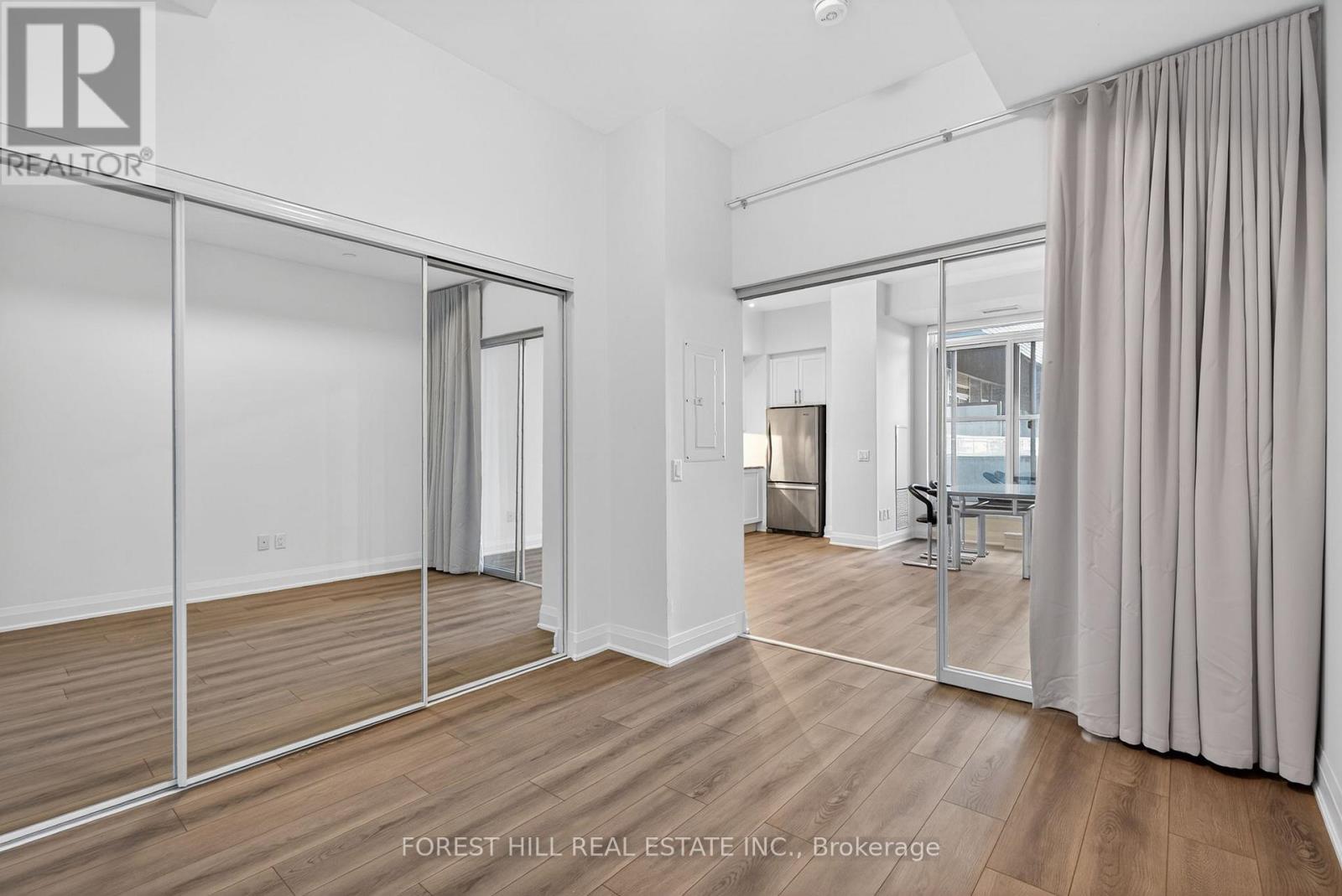 208 - 10 Gatineau Drive, Vaughan, Ontario  L4J 0L2 - Photo 14 - N12998302