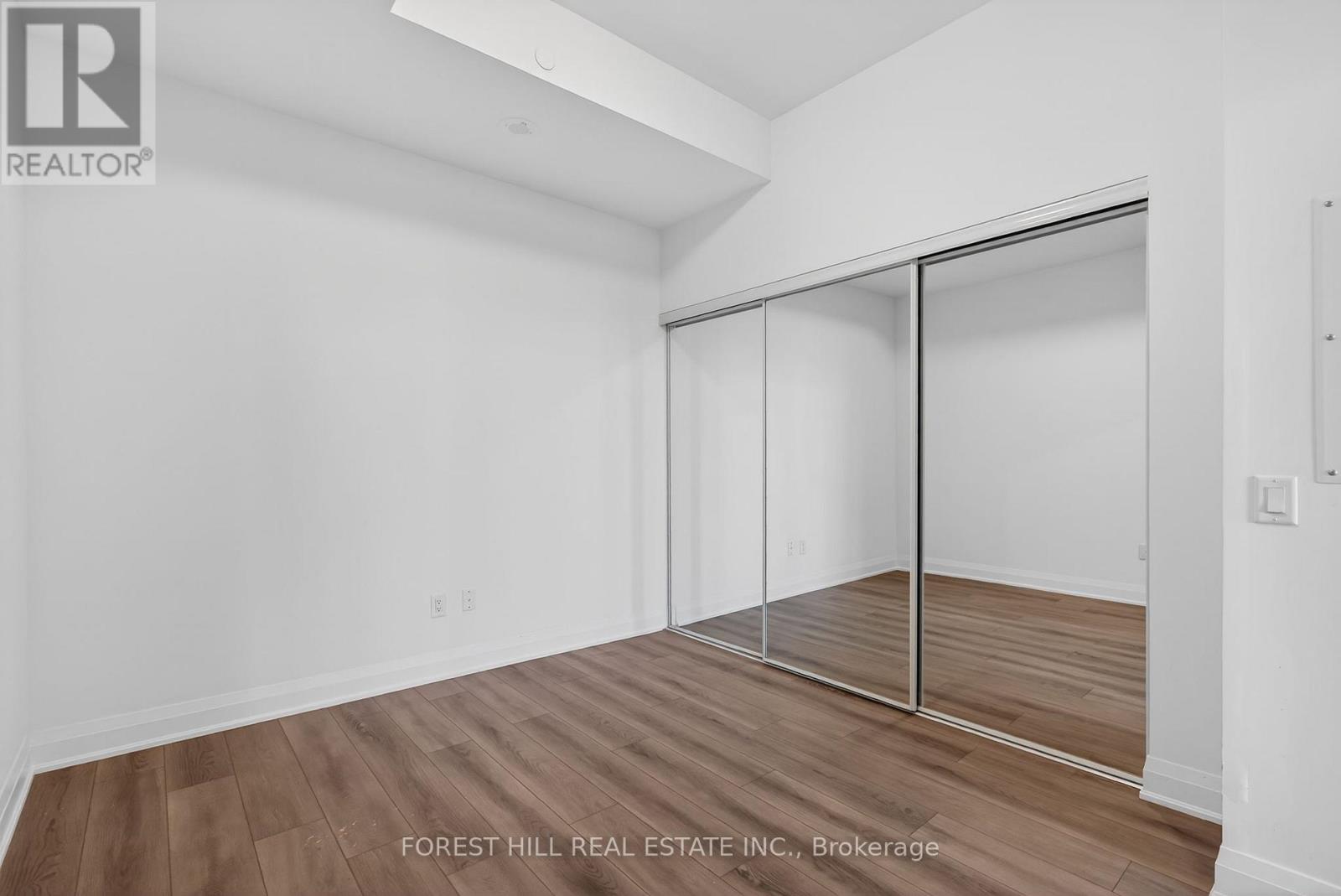 208 - 10 Gatineau Drive, Vaughan, Ontario  L4J 0L2 - Photo 15 - N12998302