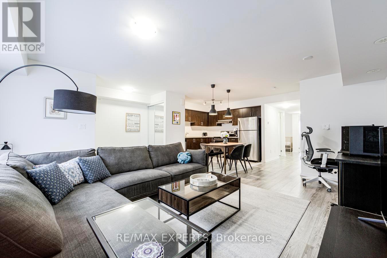 C03 - 26 Bruce Street, Vaughan, Ontario  L4L 0H4 - Photo 13 - N12998390