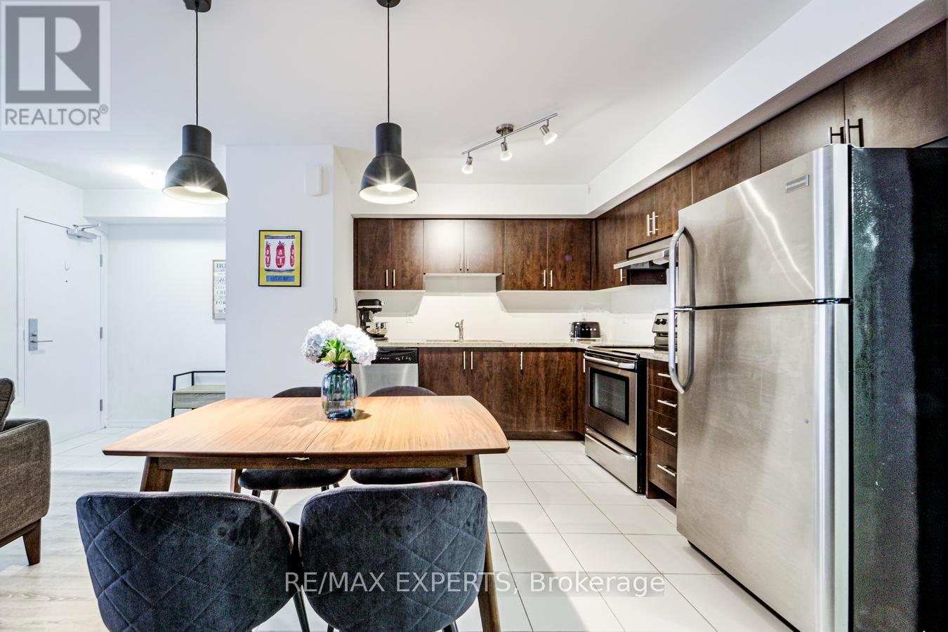 C03 - 26 Bruce Street, Vaughan, Ontario  L4L 0H4 - Photo 17 - N12998390