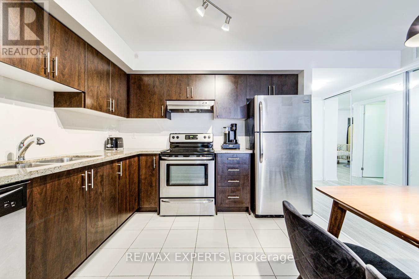 C03 - 26 Bruce Street, Vaughan, Ontario  L4L 0H4 - Photo 20 - N12998390