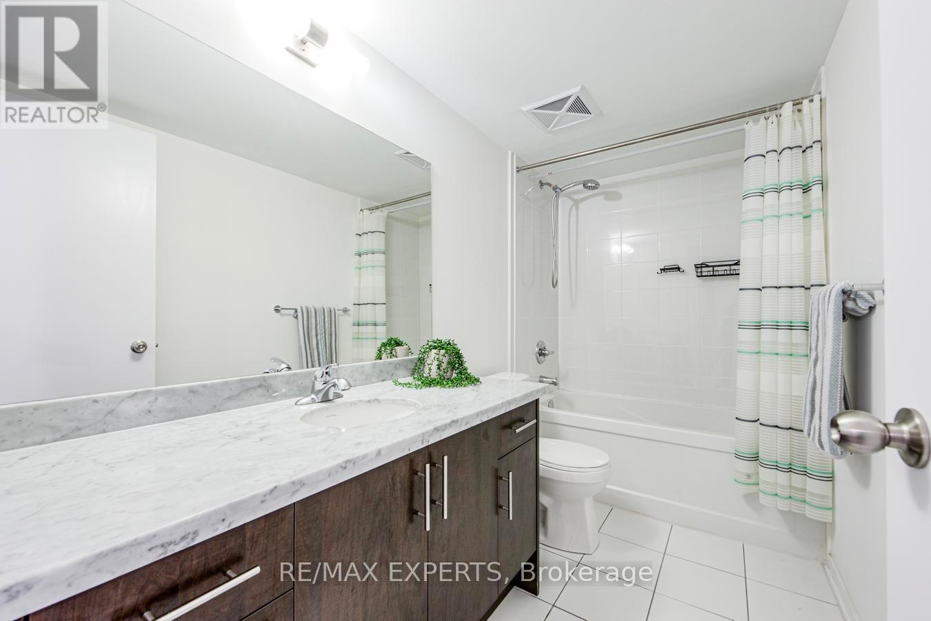 C03 - 26 Bruce Street, Vaughan, Ontario  L4L 0H4 - Photo 23 - N12998390