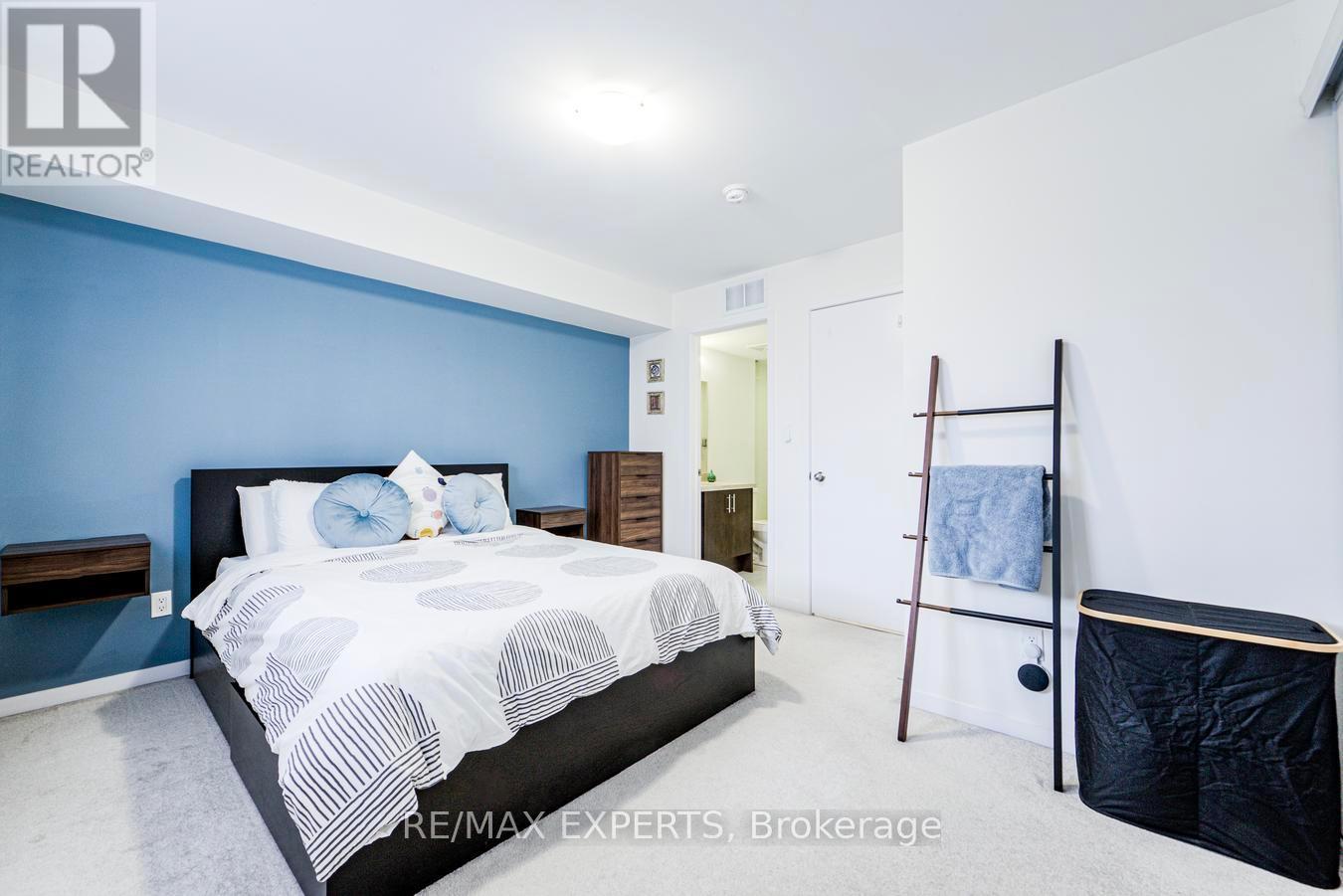 C03 - 26 Bruce Street, Vaughan, Ontario  L4L 0H4 - Photo 32 - N12998390