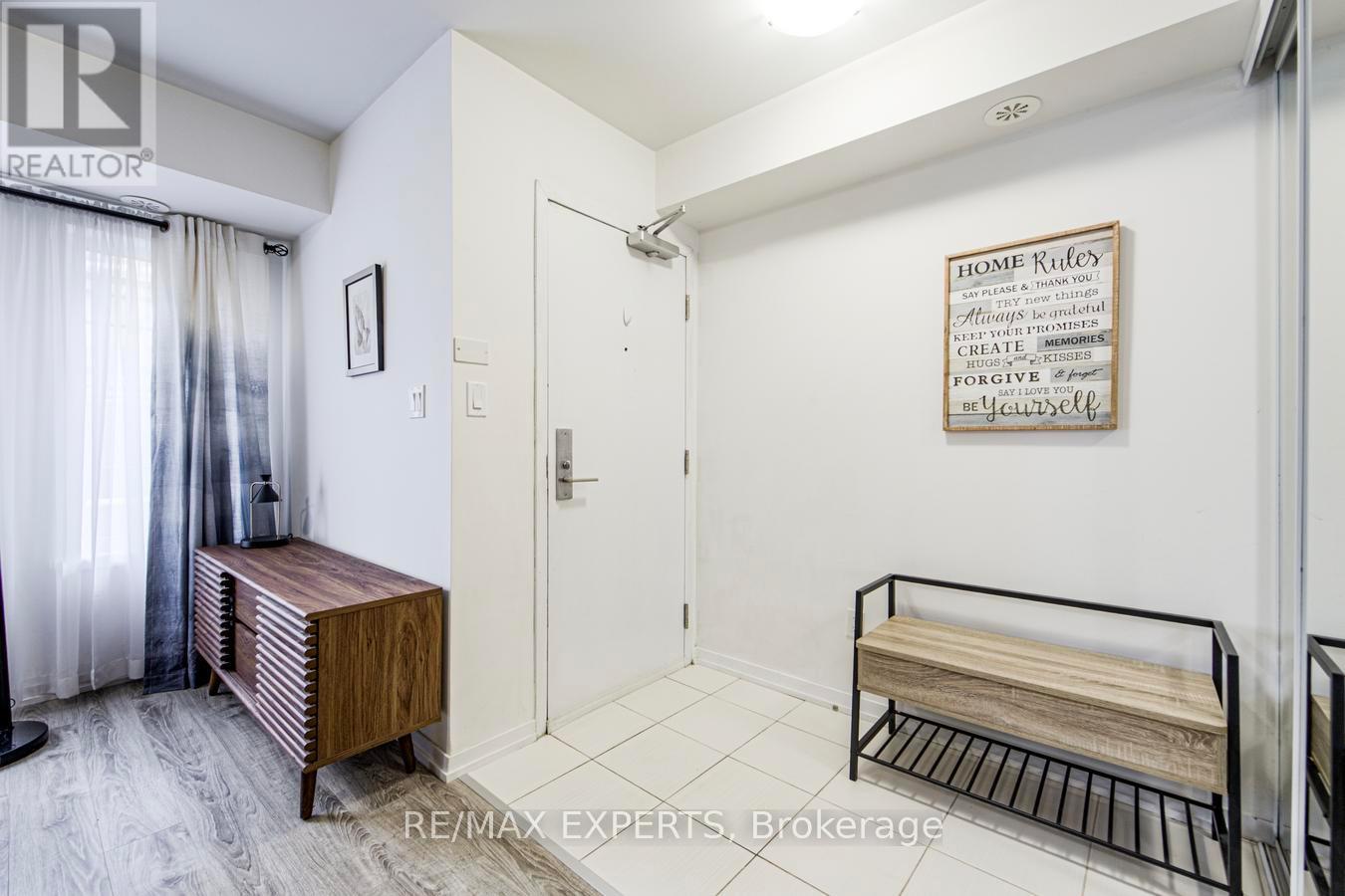 C03 - 26 Bruce Street, Vaughan, Ontario  L4L 0H4 - Photo 6 - N12998390