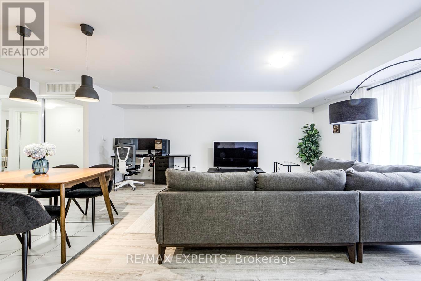 C03 - 26 Bruce Street, Vaughan, Ontario  L4L 0H4 - Photo 8 - N12998390