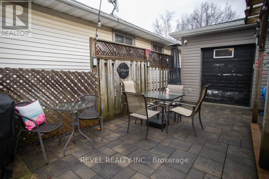 102 Century Hill Drive, Kitchener, Ontario  N2E 2H8 - Photo 27 - X12996656
