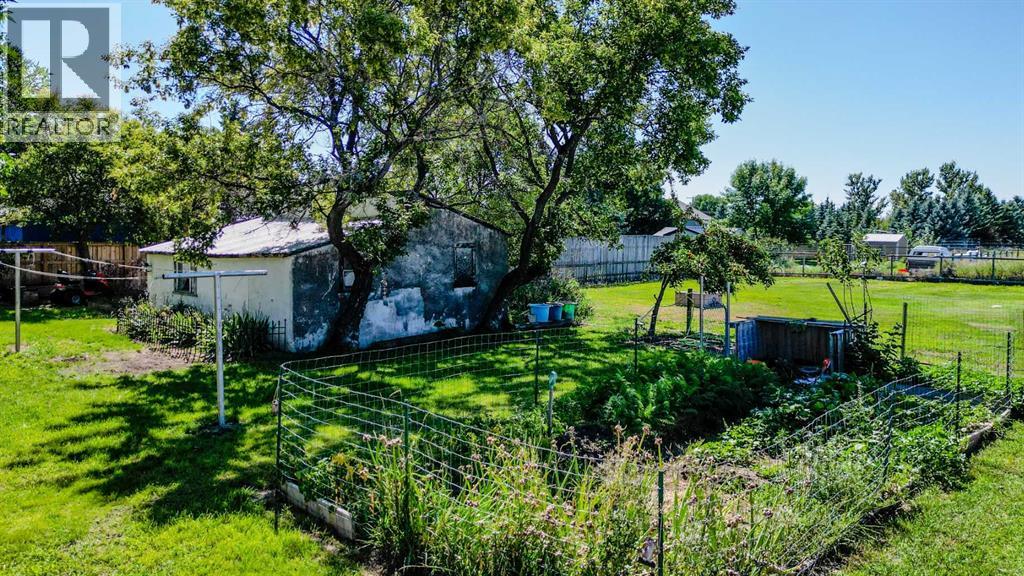 228 Centre Street, Magrath, Alberta  T0K 1J0 - Photo 10 - A2248660