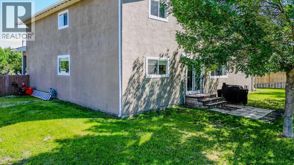 228 Centre Street, Magrath, Alberta  T0K 1J0 - Photo 12 - A2248660