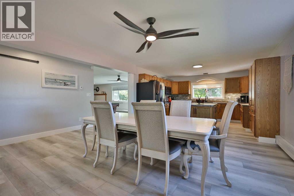 228 Centre Street, Magrath, Alberta  T0K 1J0 - Photo 17 - A2248660