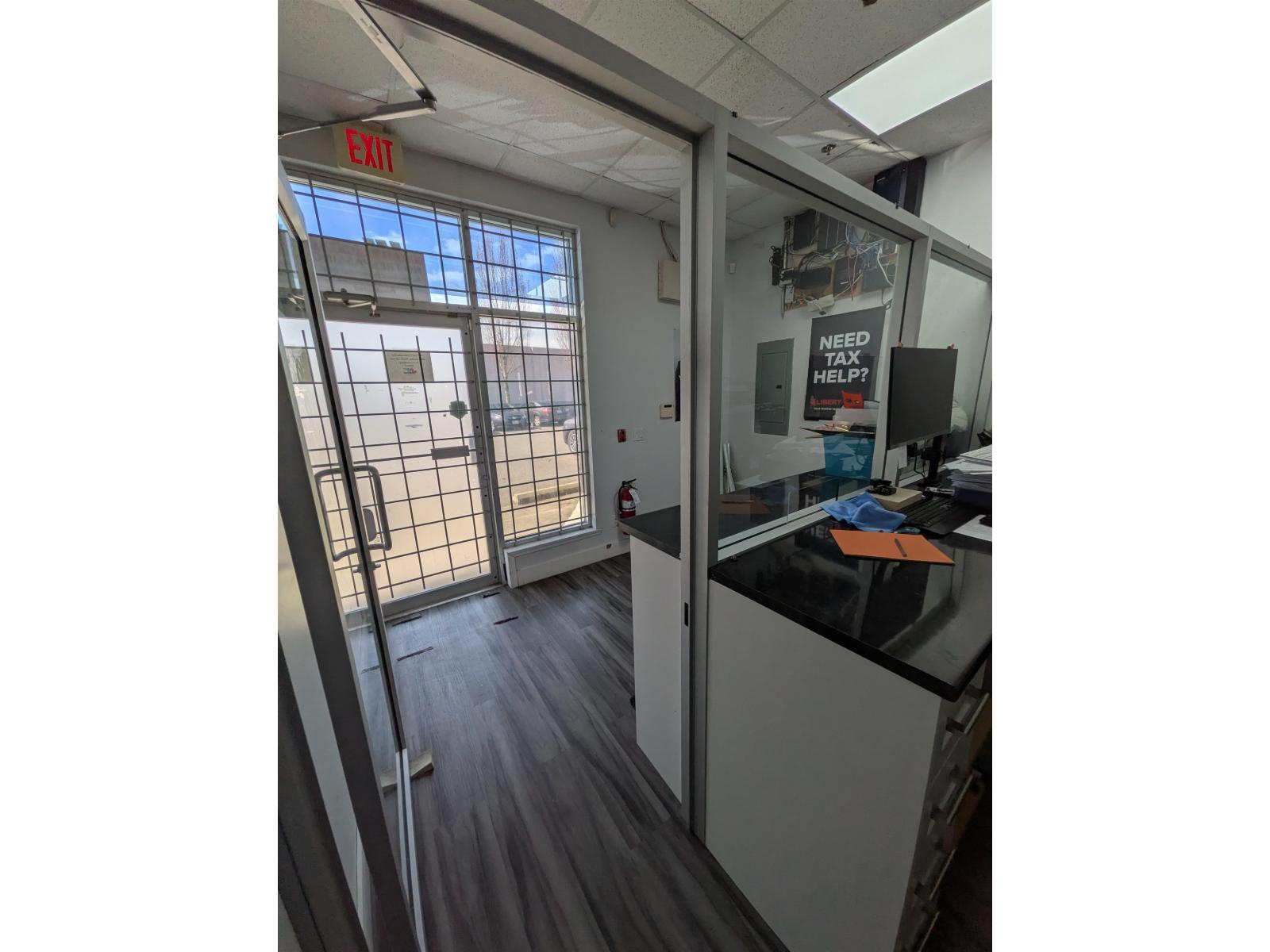 104 10663 King George Boulevard, Surrey, British Columbia  V3T 2X6 - Photo 6 - C8077833