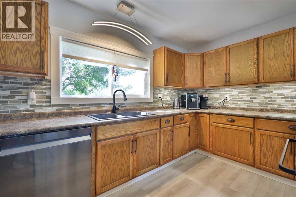 228 Centre Street, Magrath, Alberta  T0K 1J0 - Photo 24 - A2248660