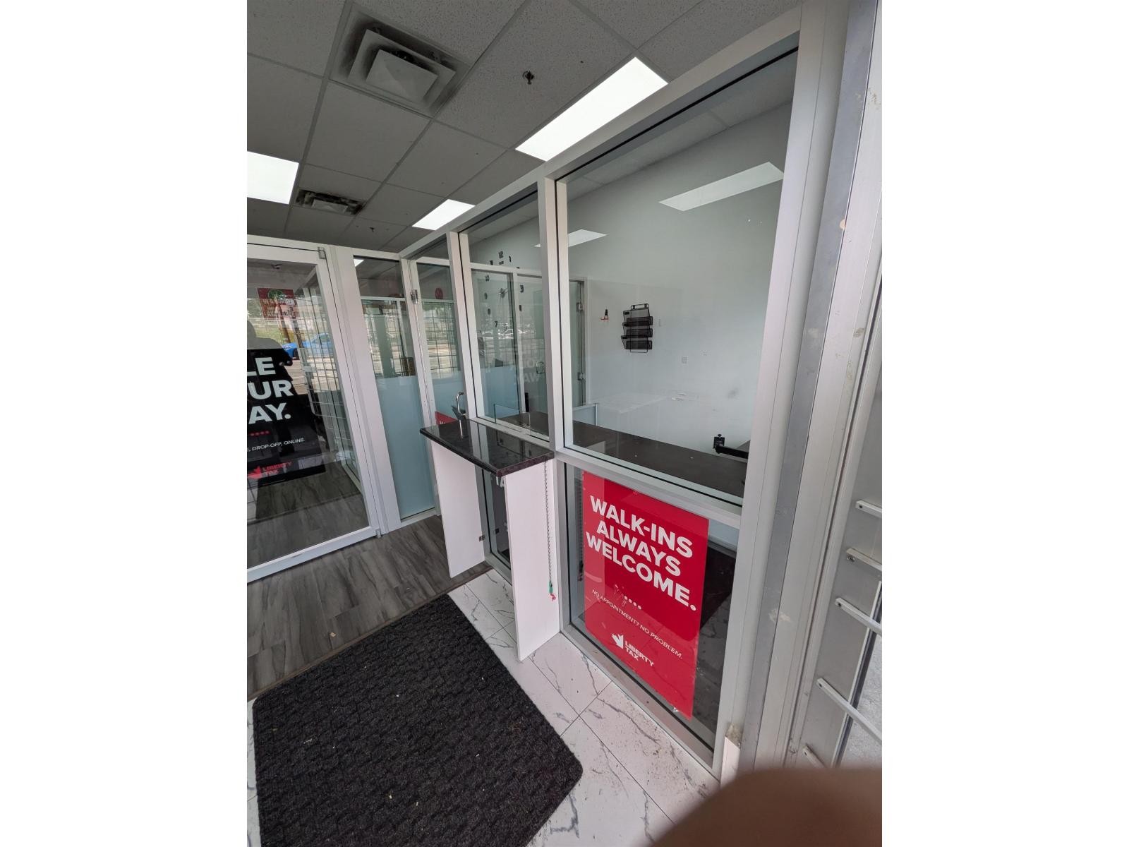 104 10663 King George Boulevard, Surrey, British Columbia  V3T 2X6 - Photo 3 - C8077833