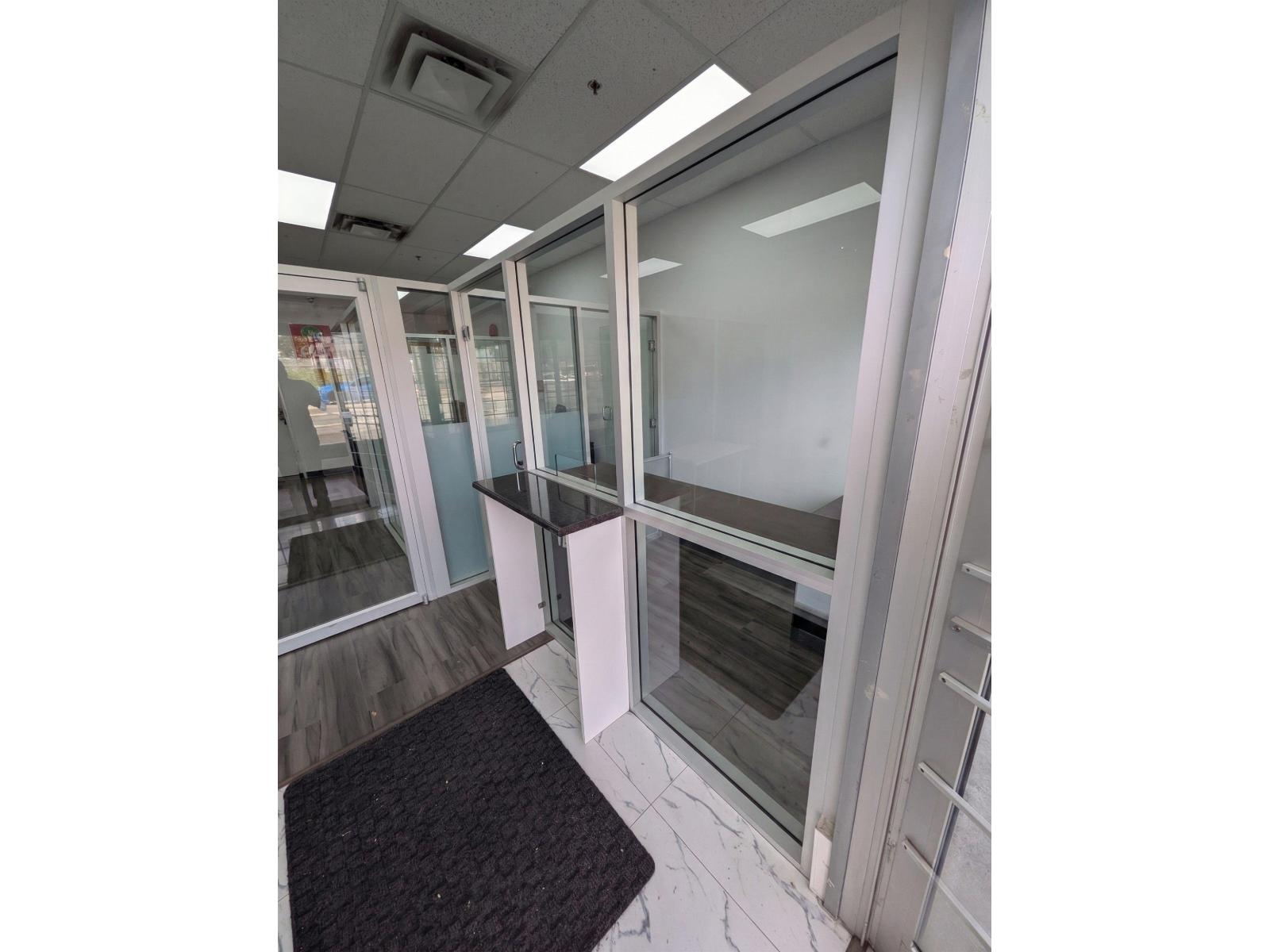 104 10663 King George Boulevard, Surrey, British Columbia  V3T 2X6 - Photo 4 - C8077833