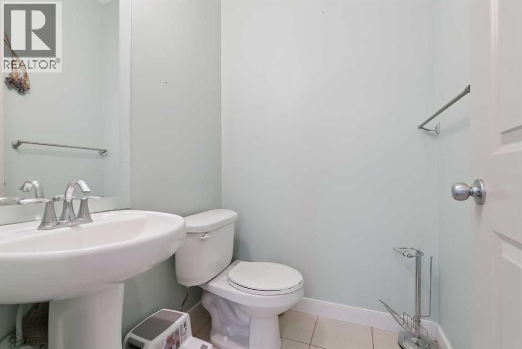 47 Everbrook Crescent SW, Calgary, Alberta  T2Y 0J2 - Photo 11 - A2288063