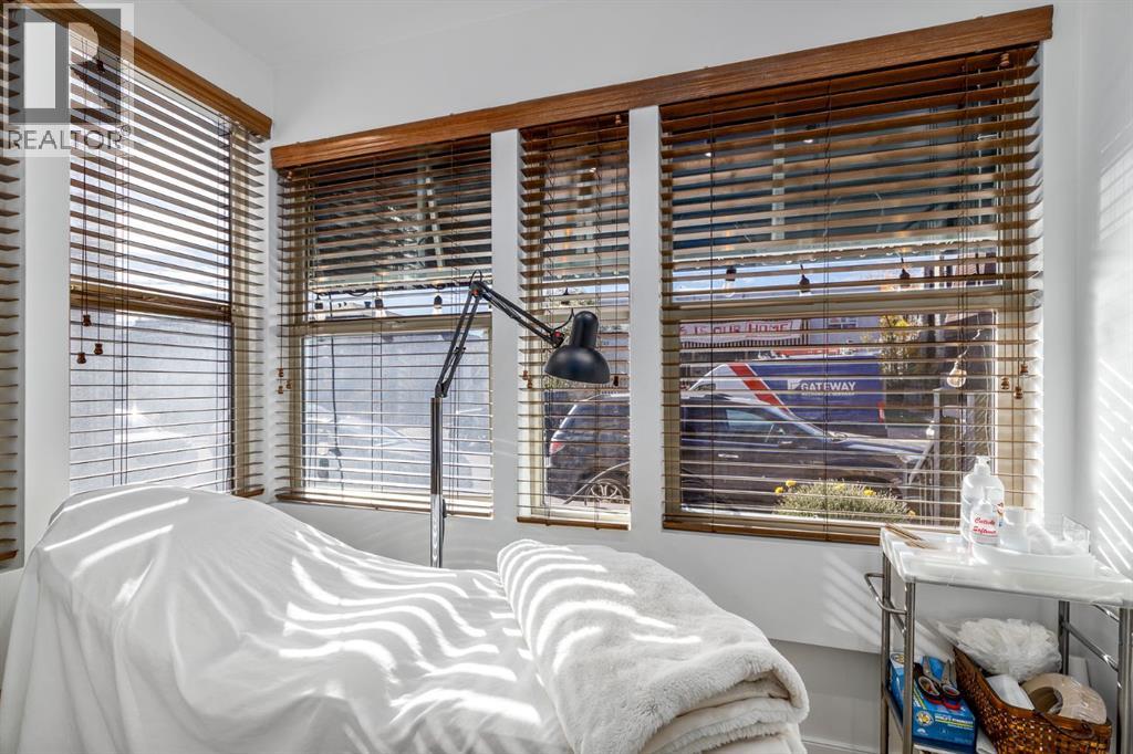 2032 34 Avenue SW, Calgary, Alberta  T2T 2C3 - Photo 10 - A2290615