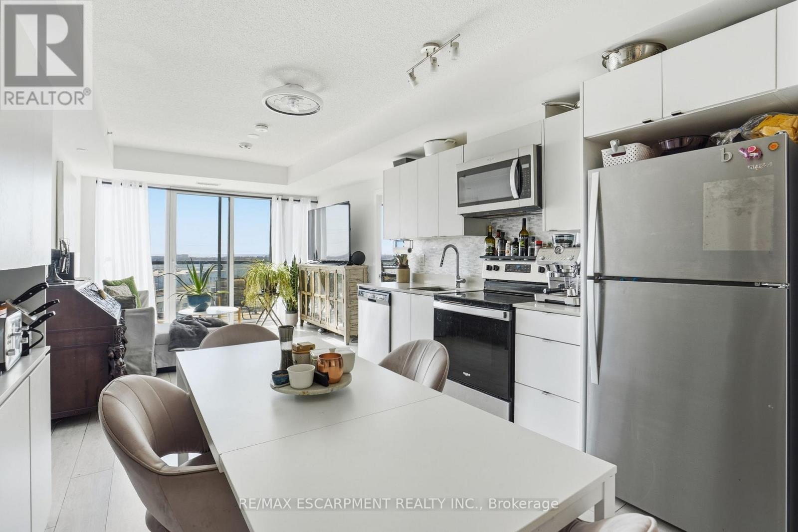 A814 - 3210 Dakota Common, Burlington, Ontario  L7M 2A8 - Photo 8 - W12998326