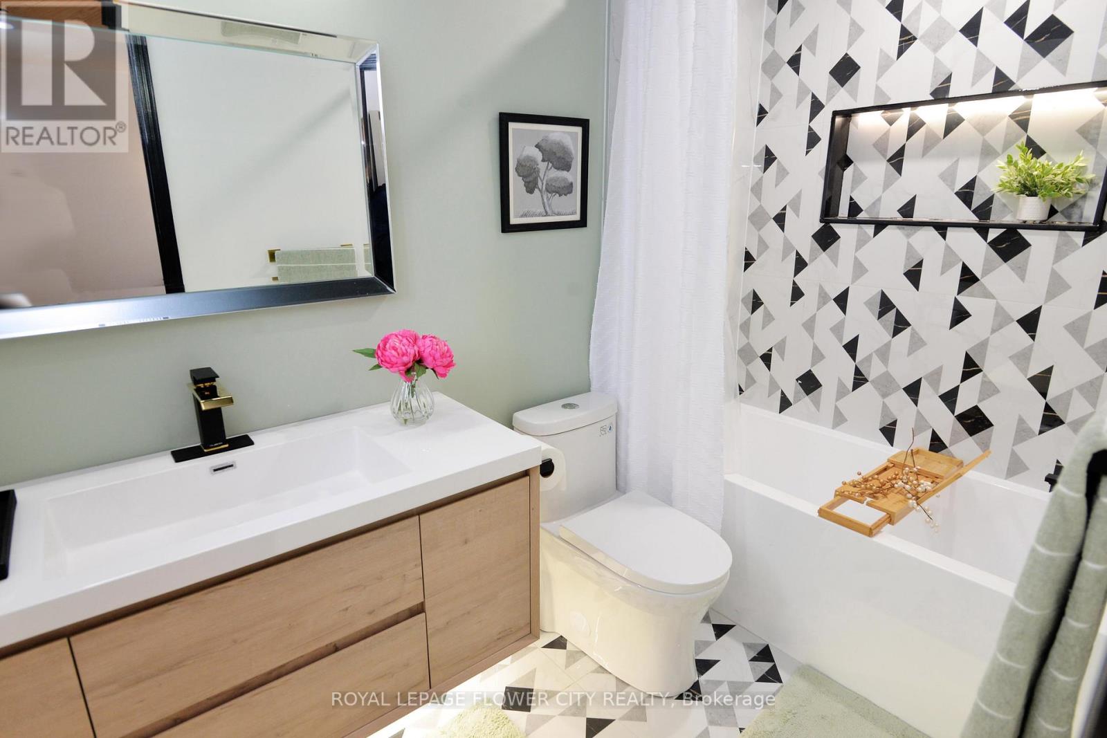 45 Roadmaster Lane, Brampton, Ontario  L7A 3A7 - Photo 31 - W12998374