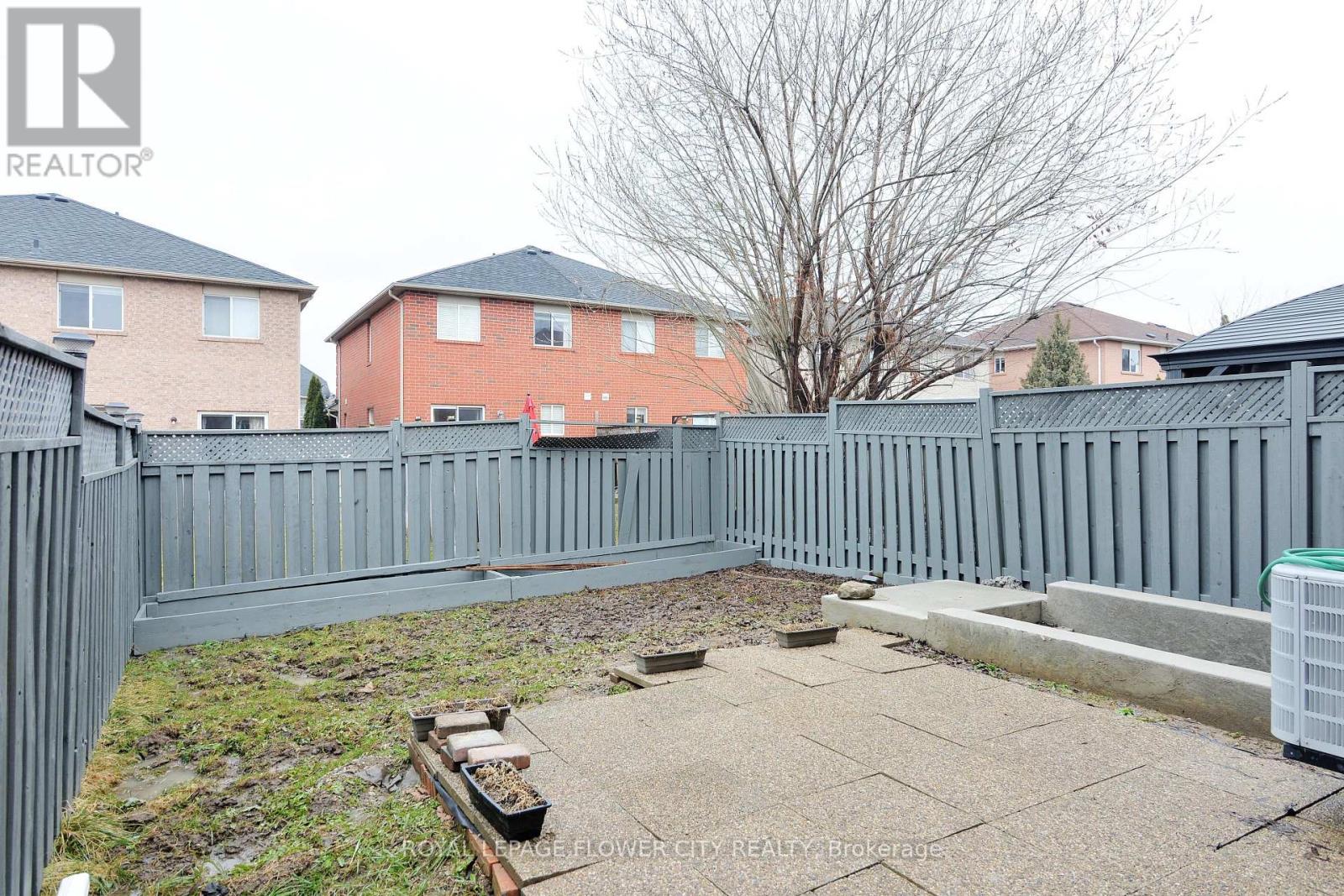 45 Roadmaster Lane, Brampton, Ontario  L7A 3A7 - Photo 41 - W12998374