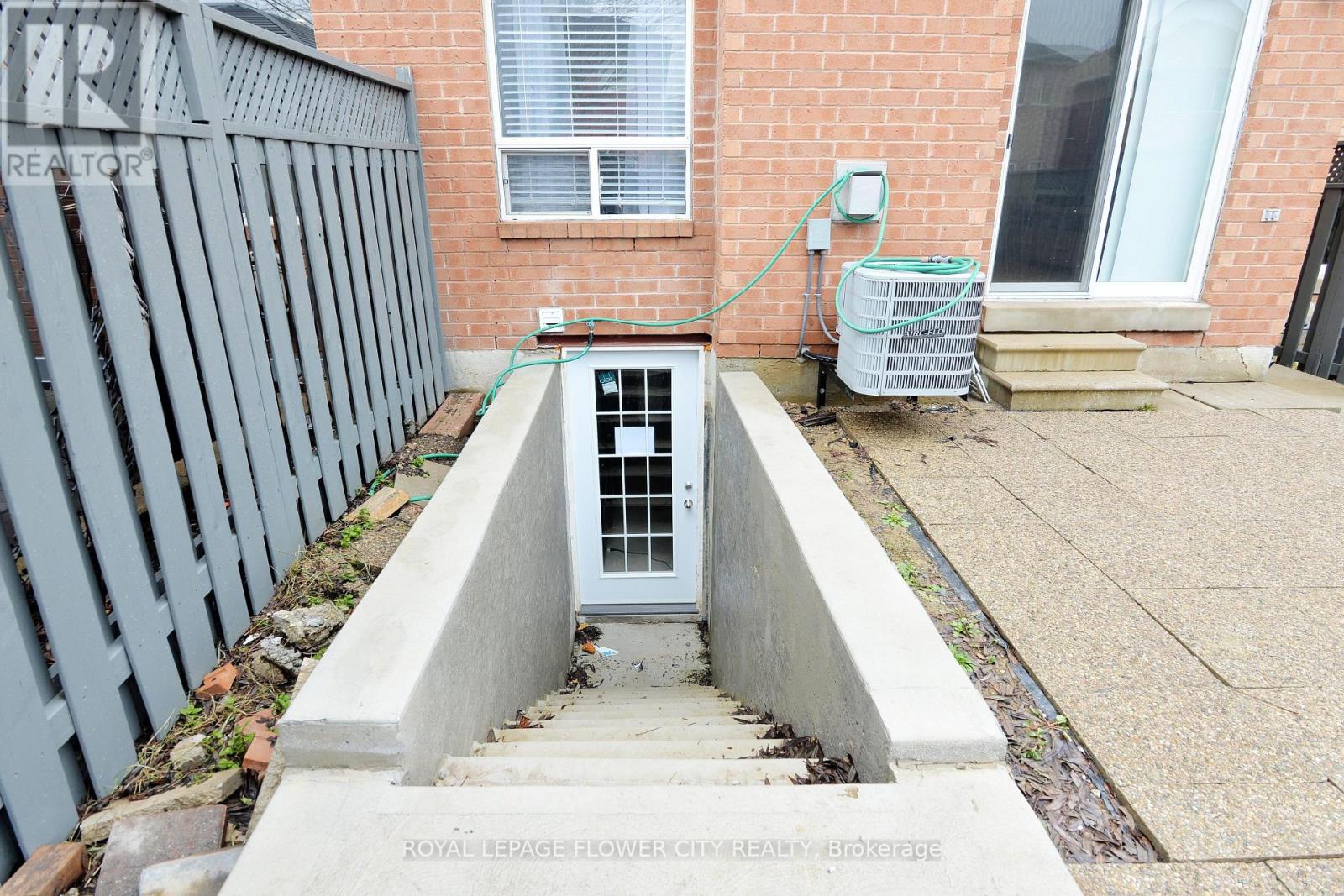 45 Roadmaster Lane, Brampton, Ontario  L7A 3A7 - Photo 42 - W12998374