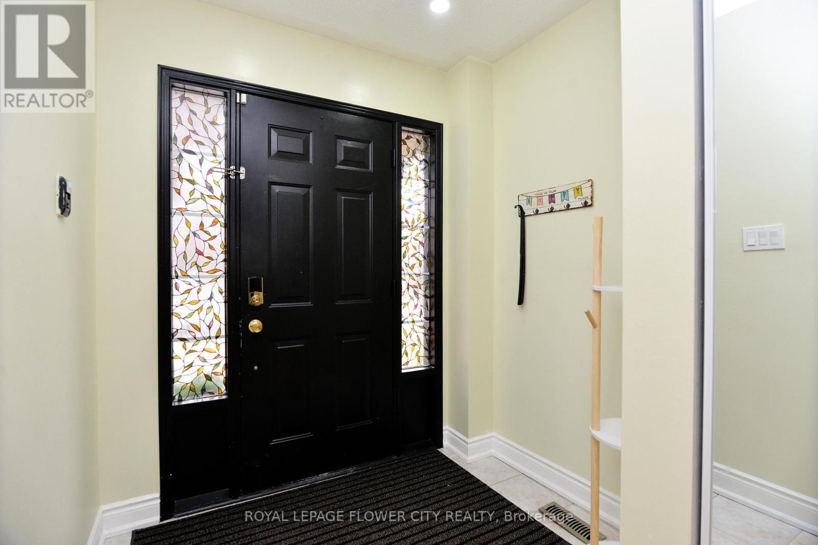 45 Roadmaster Lane, Brampton, Ontario  L7A 3A7 - Photo 7 - W12998374