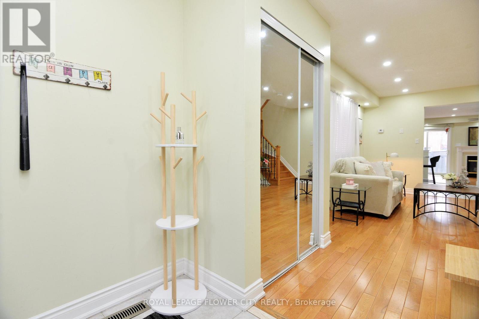 45 Roadmaster Lane, Brampton, Ontario  L7A 3A7 - Photo 8 - W12998374