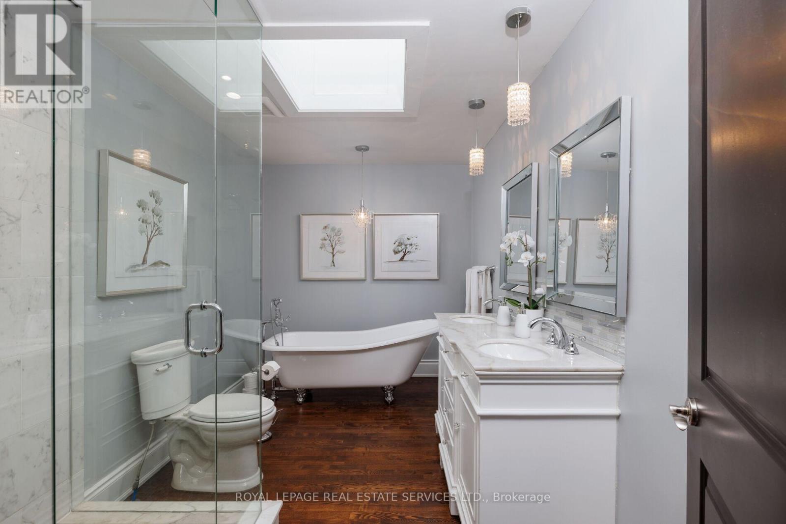 23 Glenmanor Drive, Oakville, Ontario  L6K 2B3 - Photo 14 - W12998386