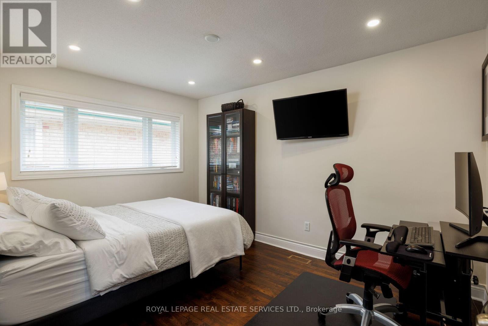 23 Glenmanor Drive, Oakville, Ontario  L6K 2B3 - Photo 15 - W12998386