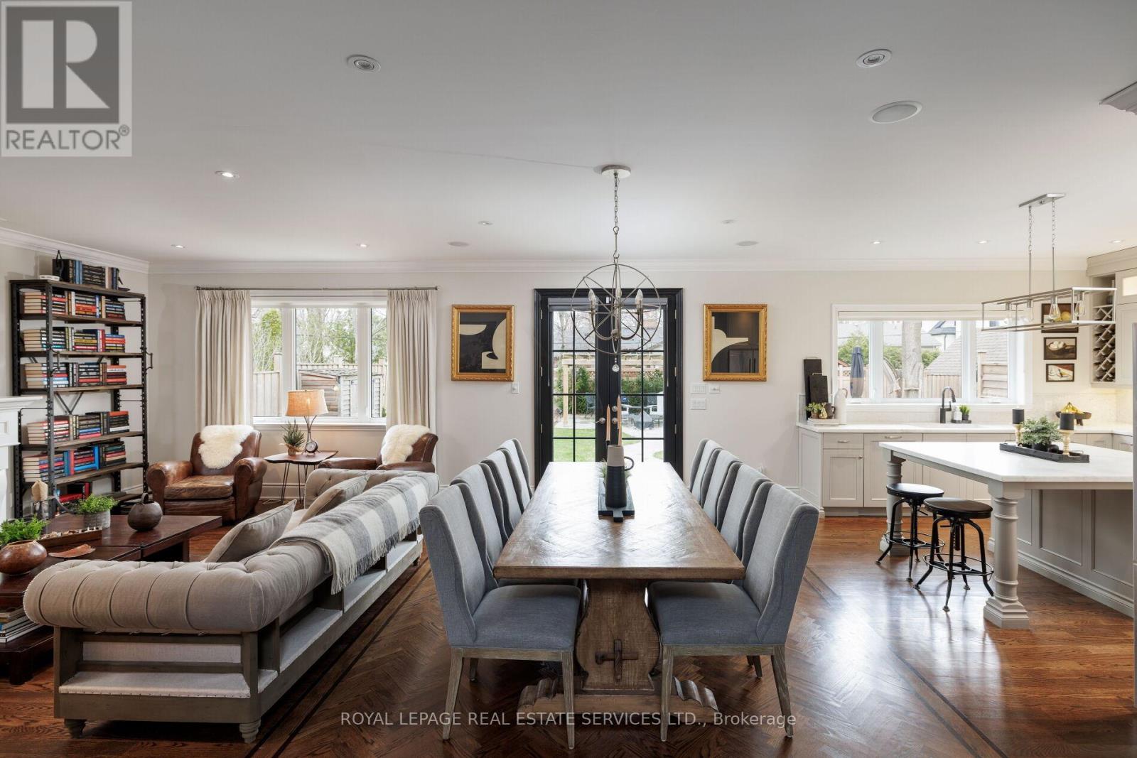 23 Glenmanor Drive, Oakville, Ontario  L6K 2B3 - Photo 2 - W12998386