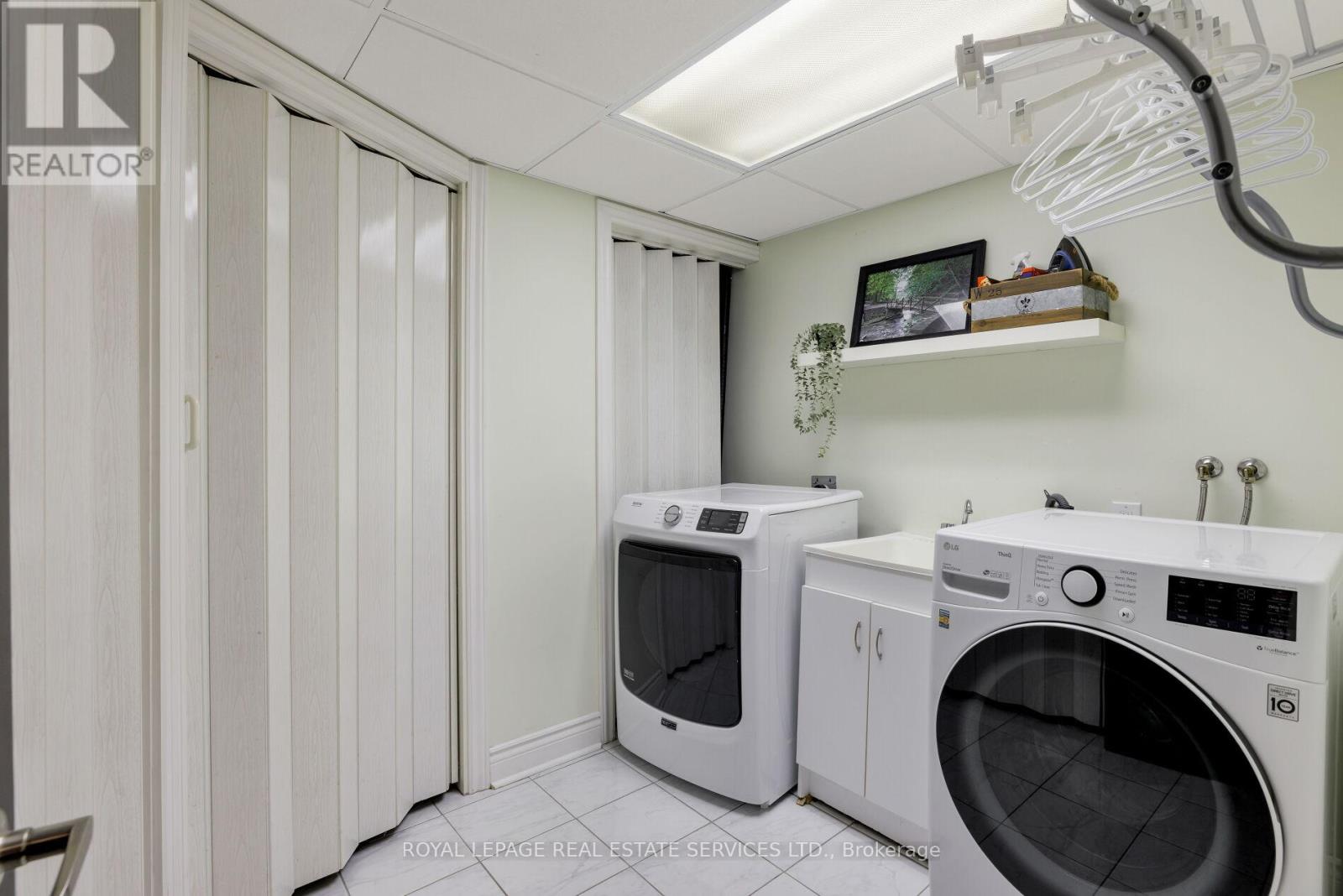 23 Glenmanor Drive, Oakville, Ontario  L6K 2B3 - Photo 21 - W12998386