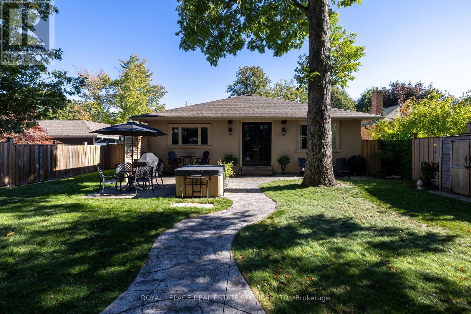 23 Glenmanor Drive, Oakville, Ontario  L6K 2B3 - Photo 27 - W12998386