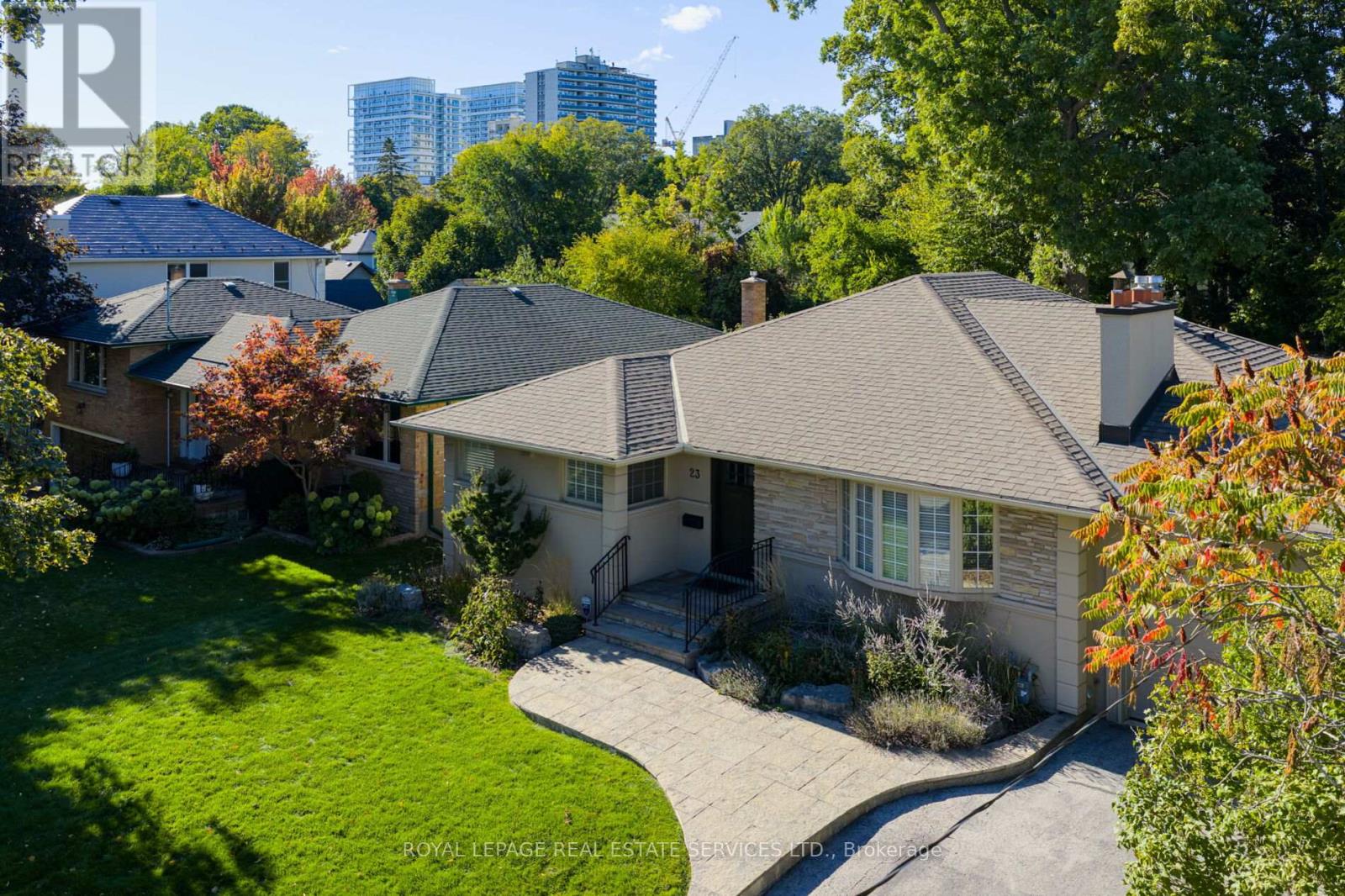 23 Glenmanor Drive, Oakville, Ontario  L6K 2B3 - Photo 38 - W12998386