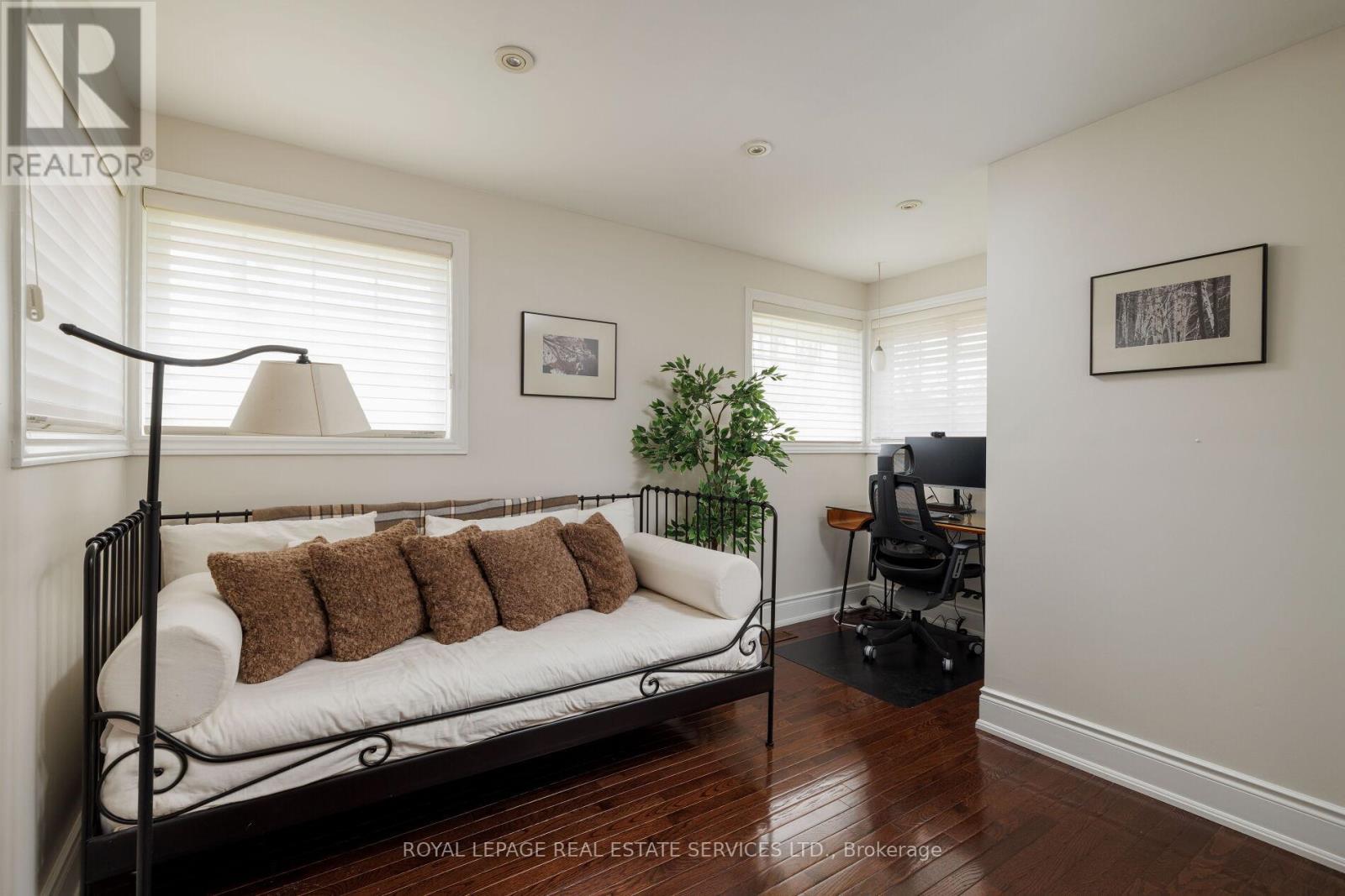 23 Glenmanor Drive, Oakville, Ontario  L6K 2B3 - Photo 46 - W12998386