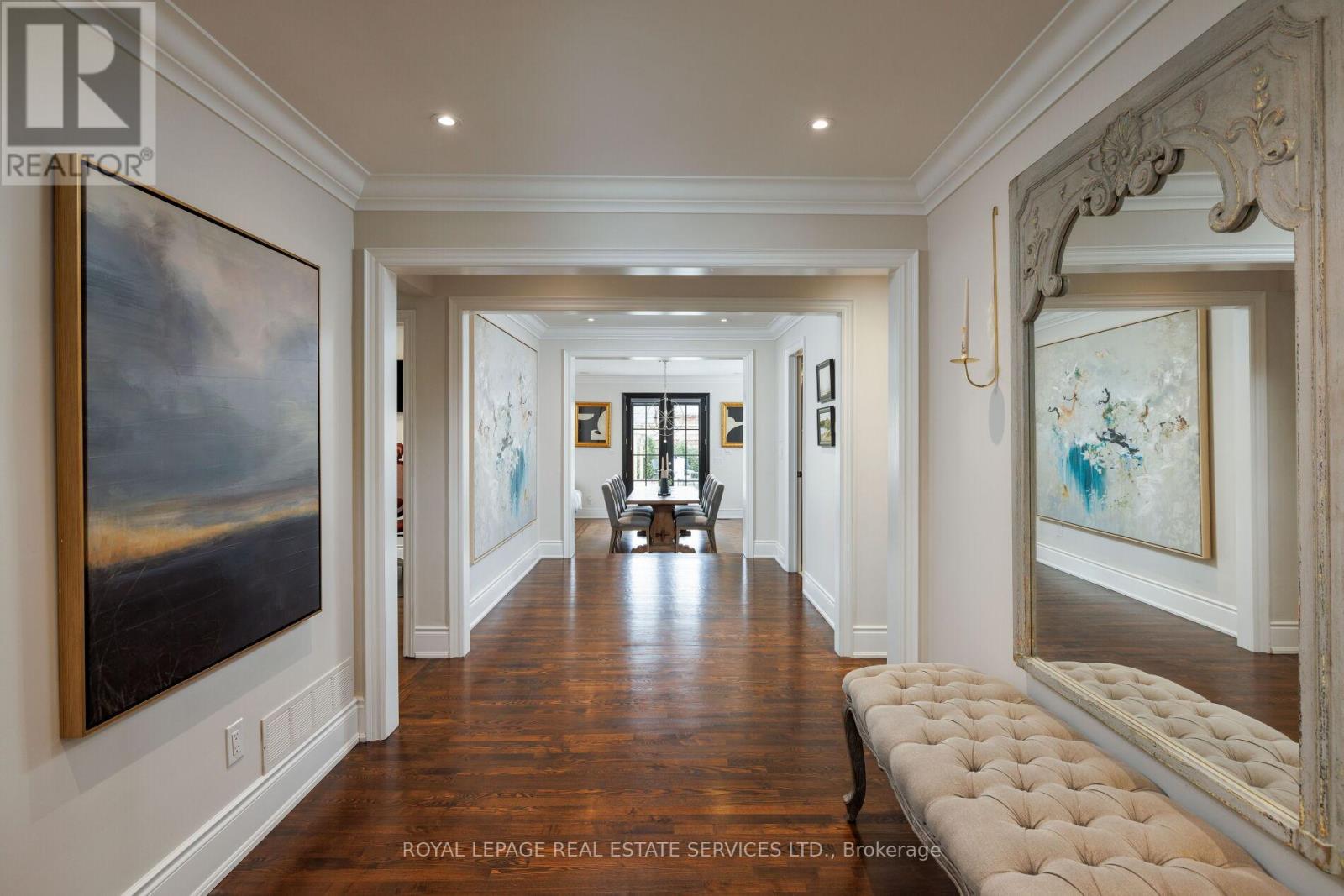 23 Glenmanor Drive, Oakville, Ontario  L6K 2B3 - Photo 5 - W12998386