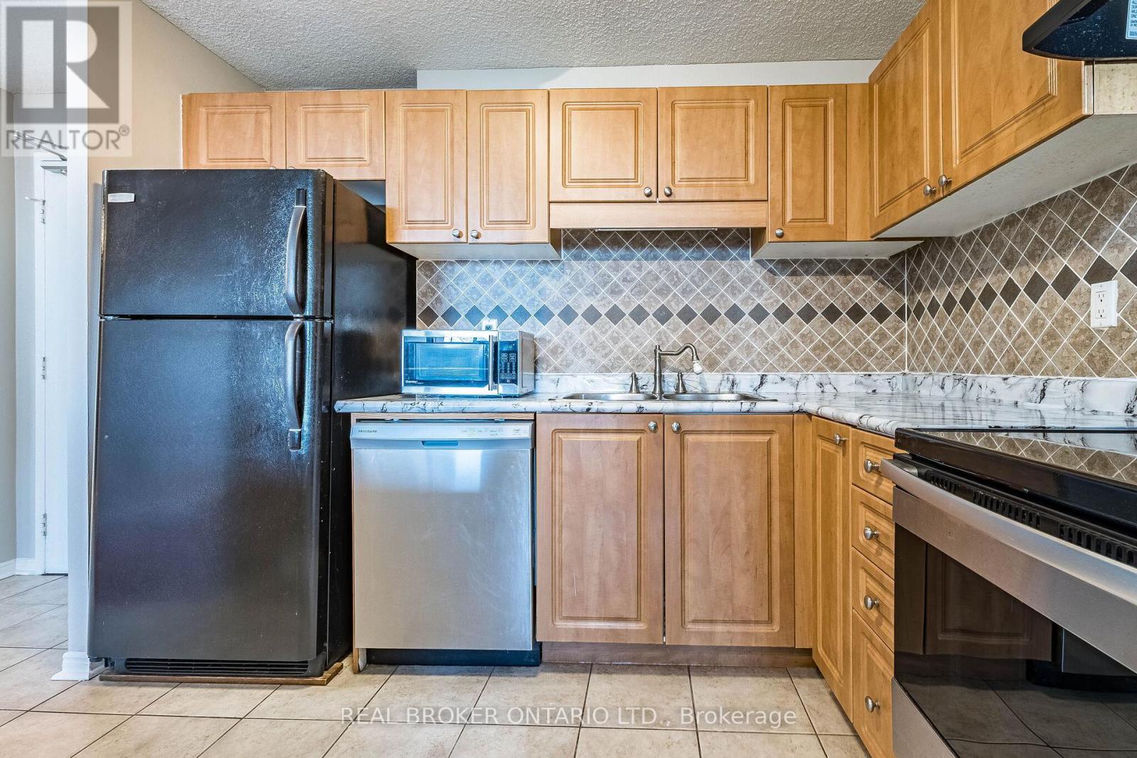 412 - 2900 Battleford Road, Mississauga, Ontario  L5N 2V9 - Photo 6 - W12998418