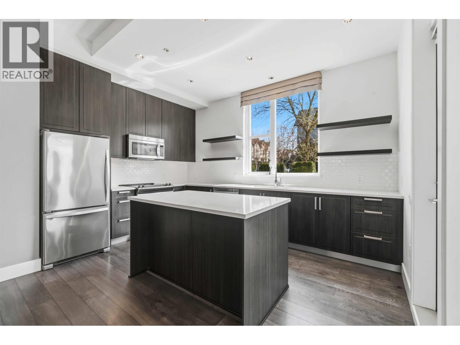 109 550 SEABORNE PLACE, Port Coquitlam, British Columbia