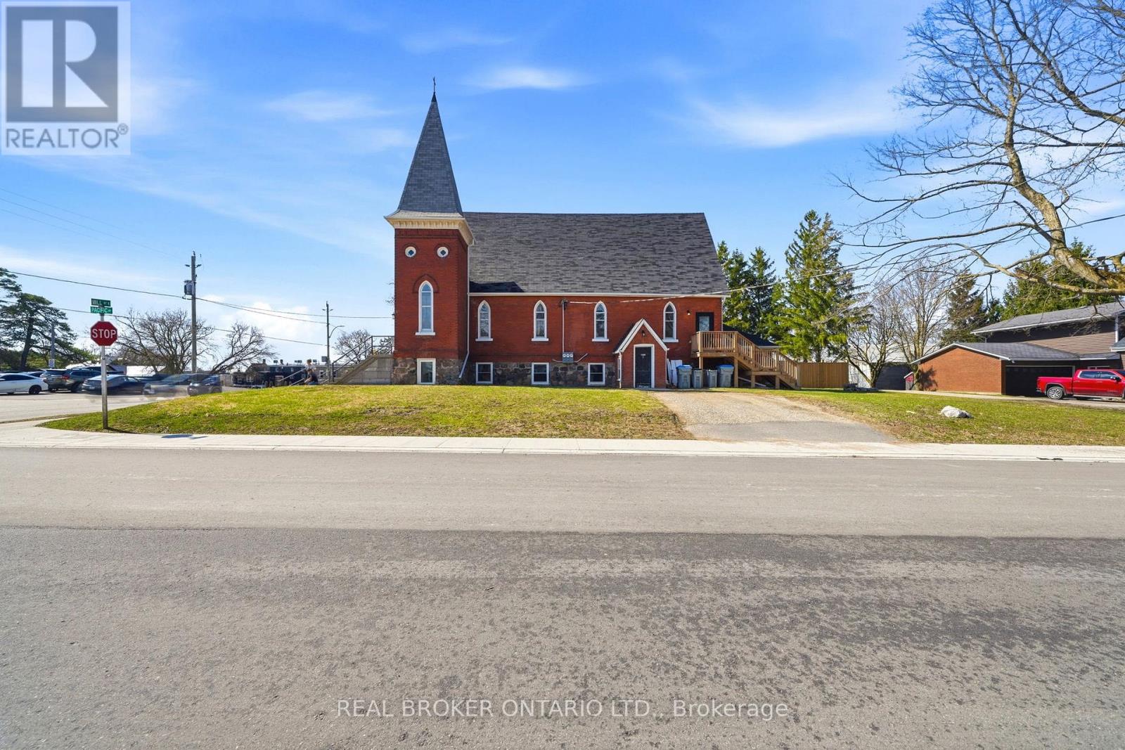 20 Mill Street E, Perth East, Ontario  N0K 1M0 - Photo 2 - X12998232