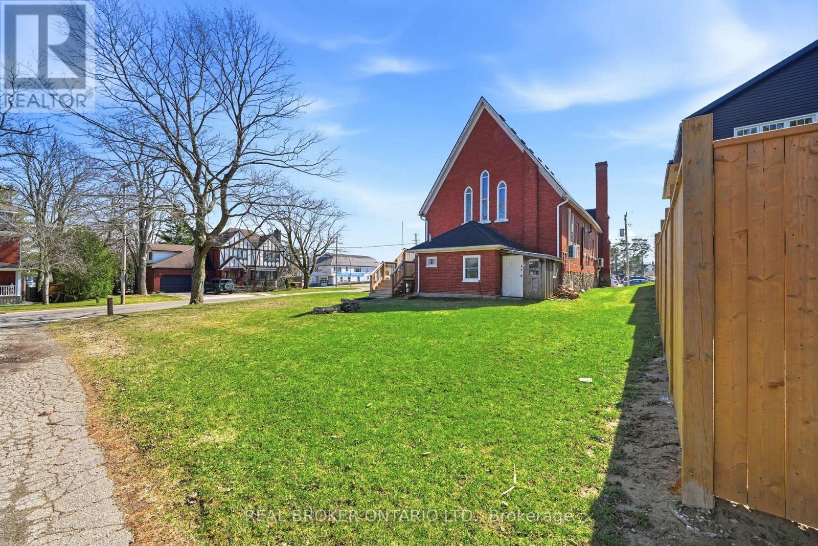 20 Mill Street E, Perth East, Ontario  N0K 1M0 - Photo 27 - X12998232