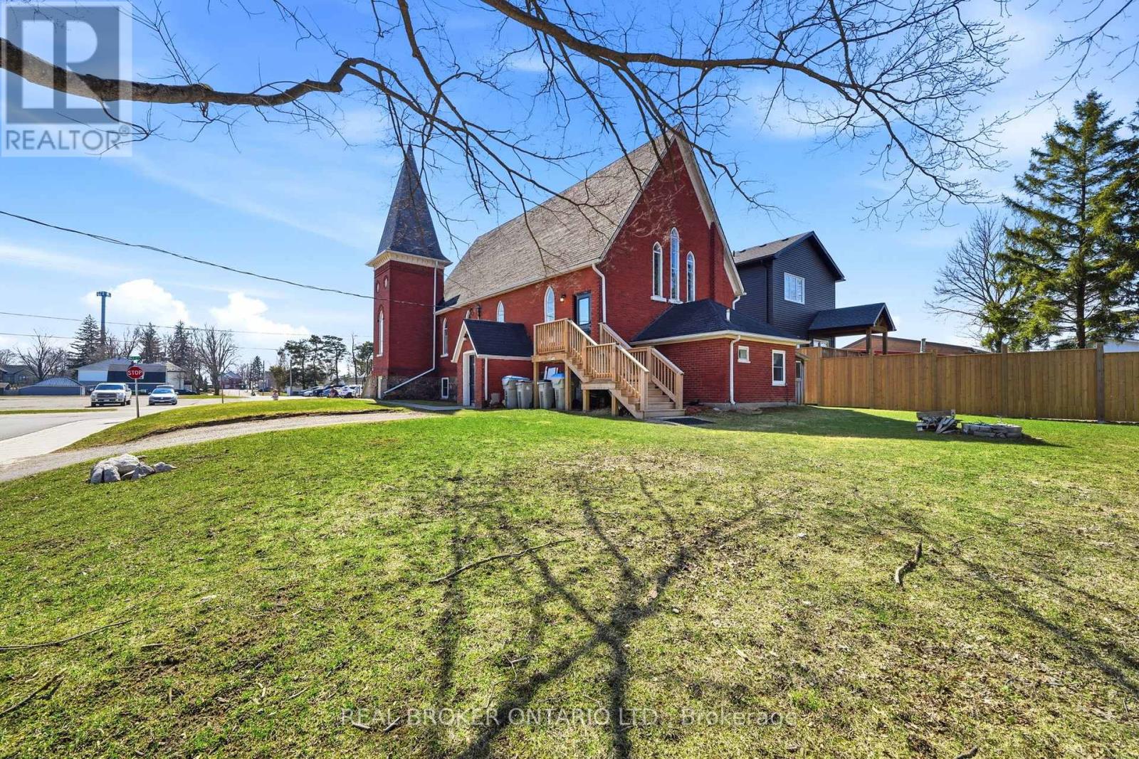 20 Mill Street E, Perth East, Ontario  N0K 1M0 - Photo 3 - X12998232