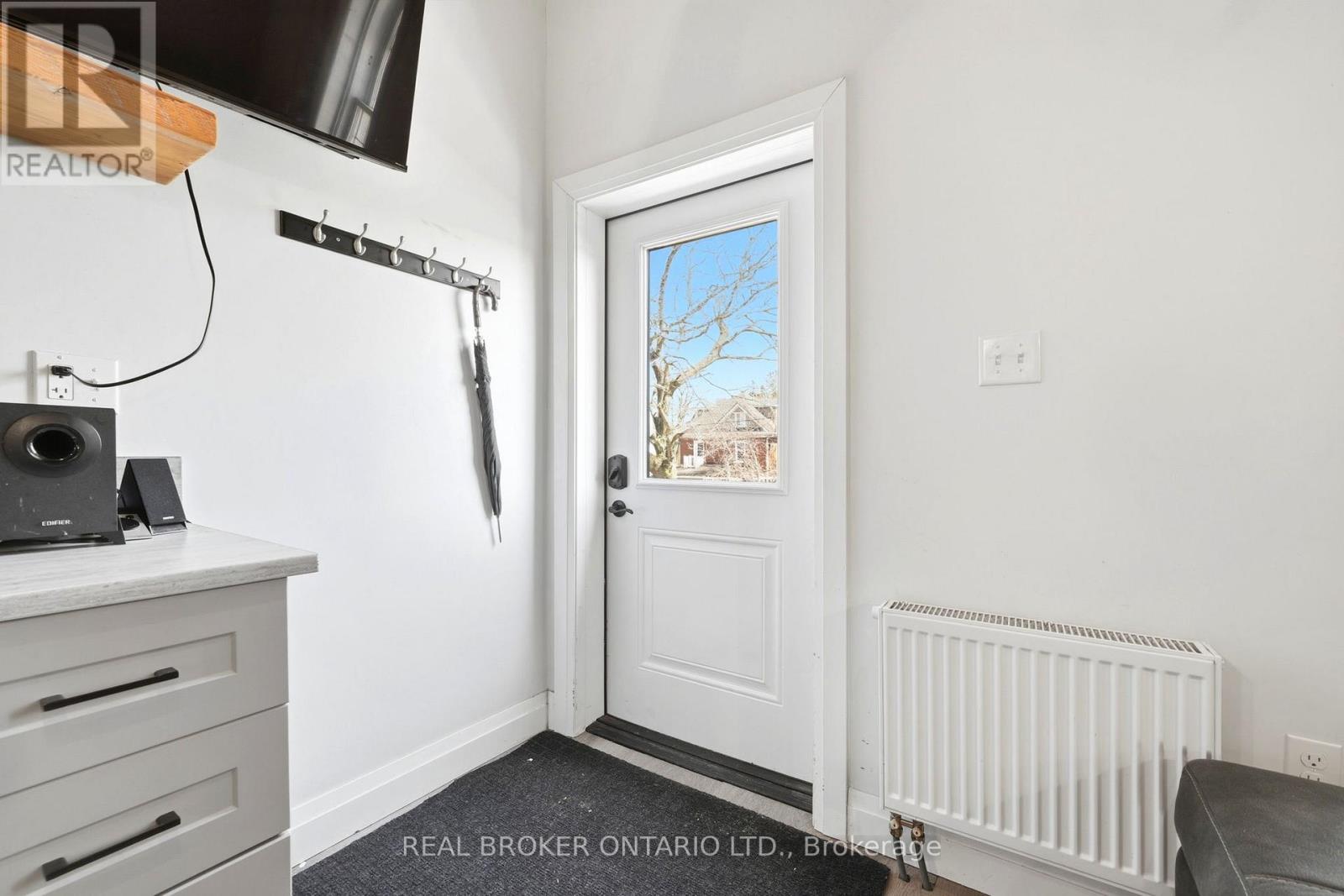 20 Mill Street E, Perth East, Ontario  N0K 1M0 - Photo 4 - X12998232