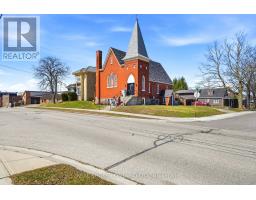20 MILL STREET E, Perth East, Ontario