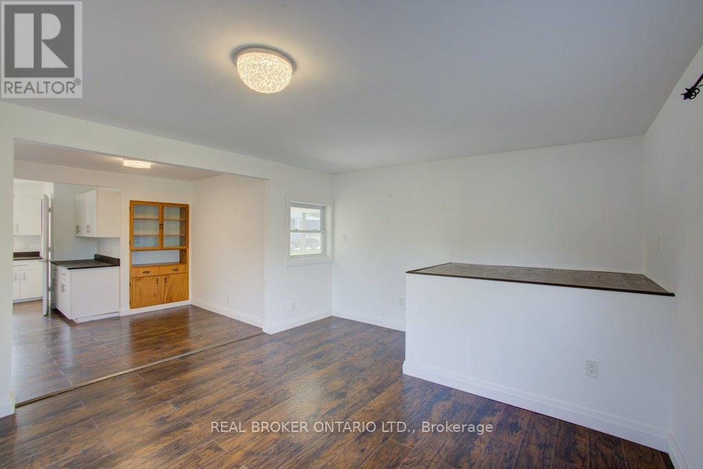 387 Countess Street S, West Grey, Ontario  N0G 1R0 - Photo 9 - X12998256