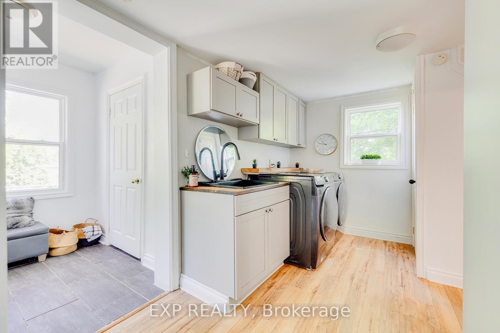 1567 Old Brock Street, Norfolk, Ontario  N0E 1W0 - Photo 13 - X12998274