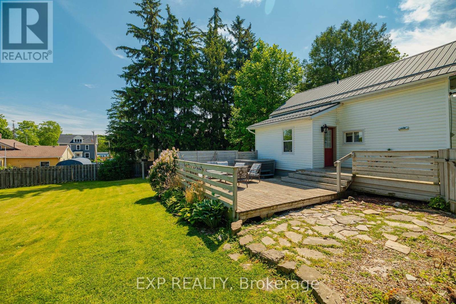 1567 Old Brock Street, Norfolk, Ontario  N0E 1W0 - Photo 30 - X12998274
