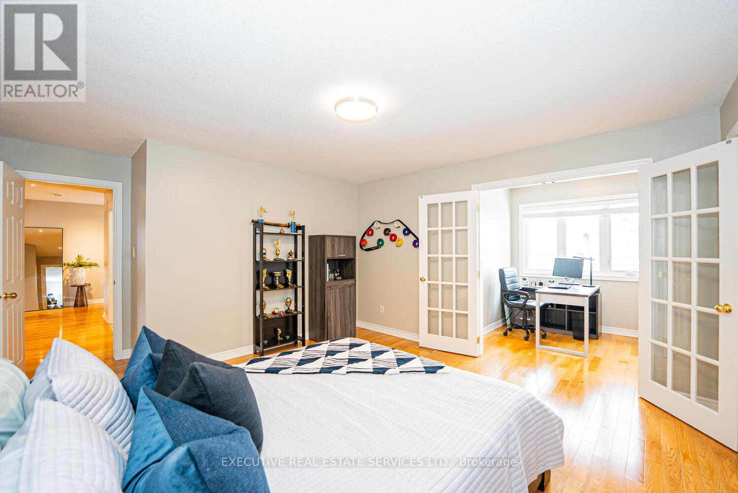 4 Berkshire Place, Hamilton, Ontario  L9K 0A9 - Photo 31 - X12998308