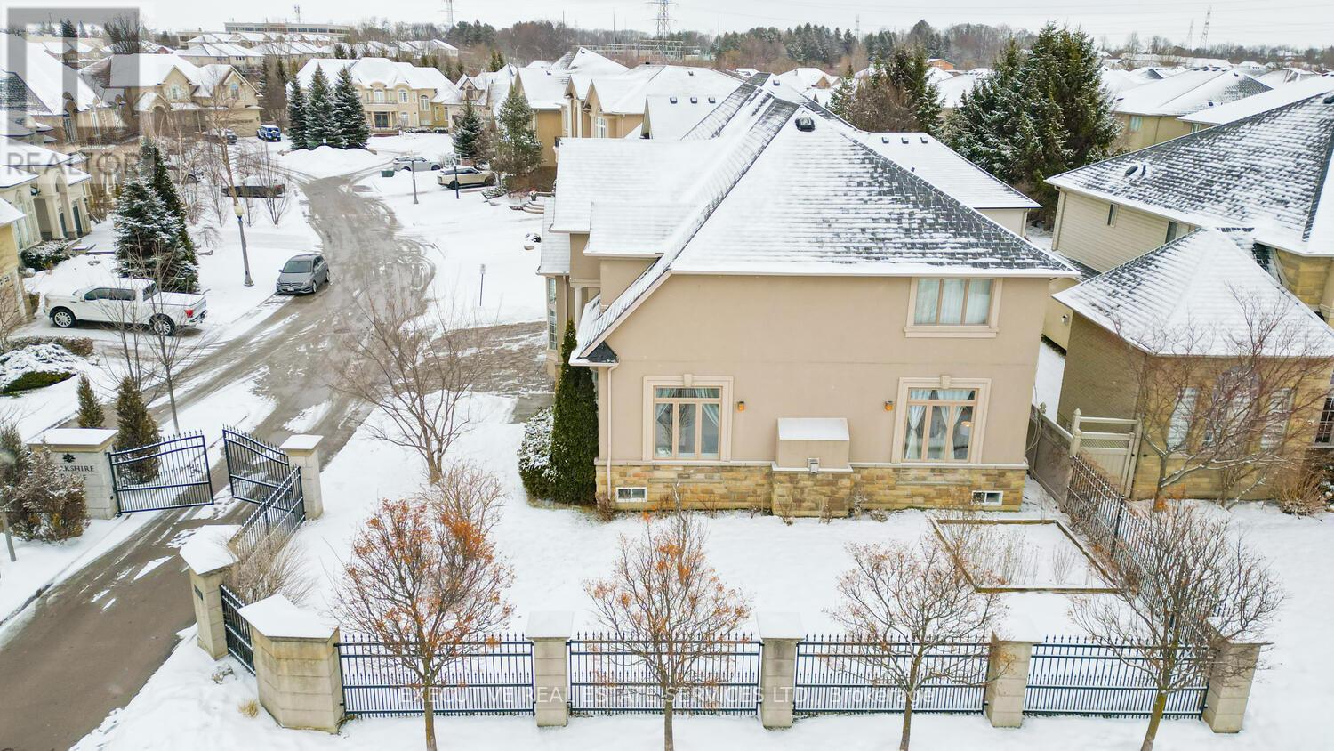 4 Berkshire Place, Hamilton, Ontario  L9K 0A9 - Photo 48 - X12998308