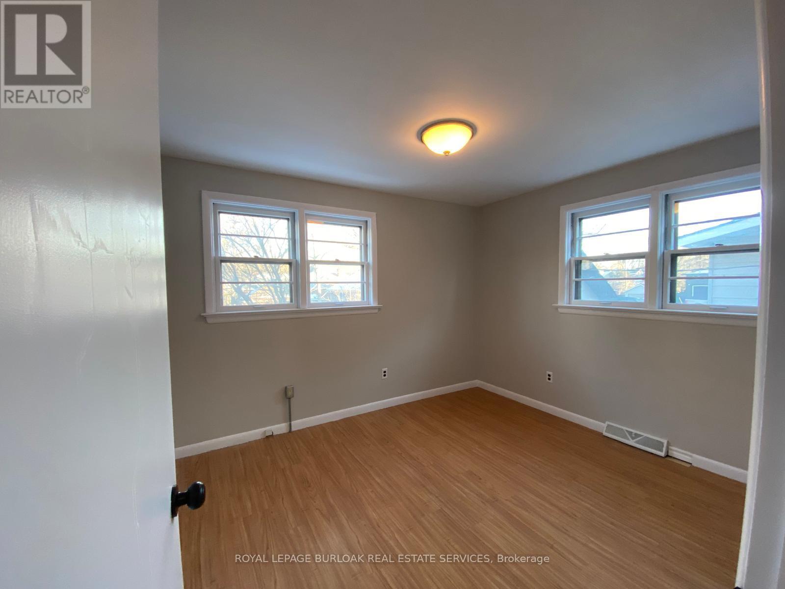 367 Norfolk Street N, Norfolk, Ontario  N3Y 3P4 - Photo 11 - X12998372