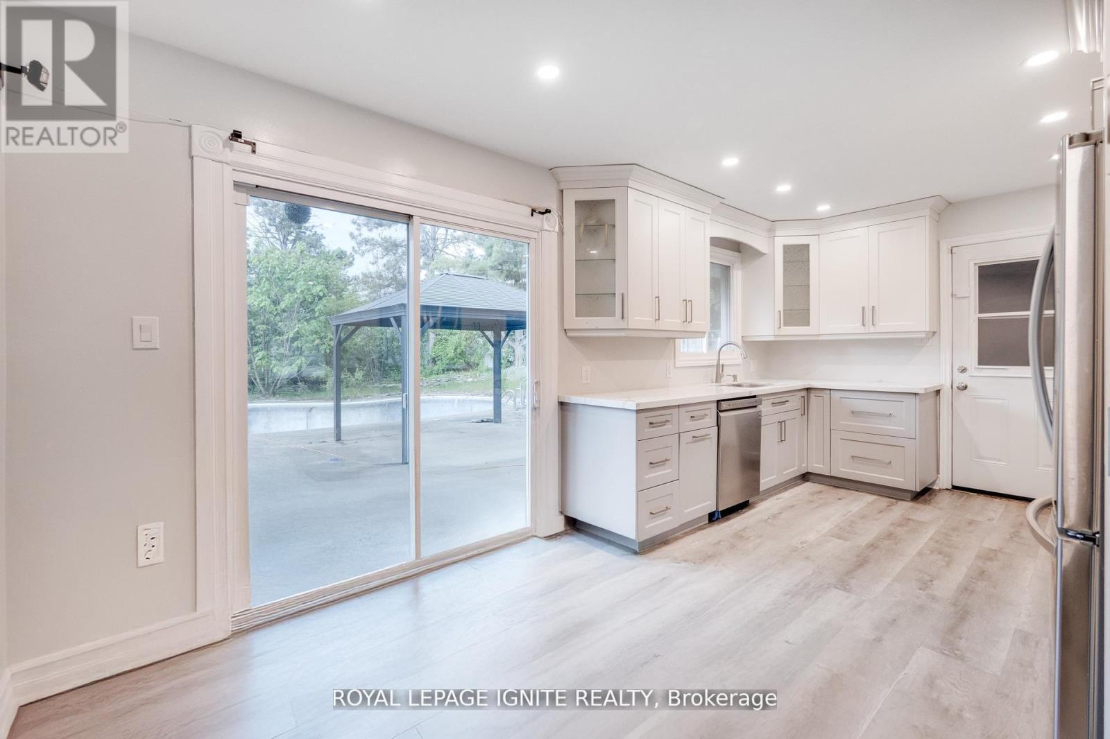 1761 Daleview Crescent, Cambridge, Ontario  N3H 4R4 - Photo 10 - X12998416