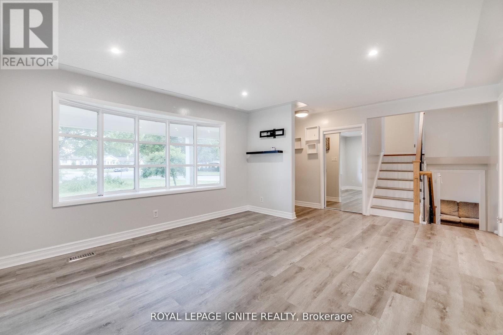 1761 Daleview Crescent, Cambridge, Ontario  N3H 4R4 - Photo 8 - X12998416