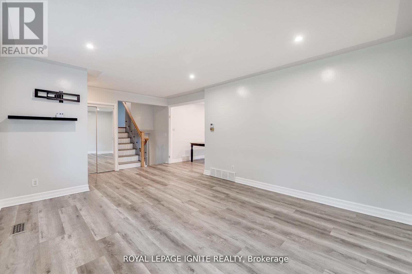 1761 Daleview Crescent, Cambridge, Ontario  N3H 4R4 - Photo 9 - X12998416